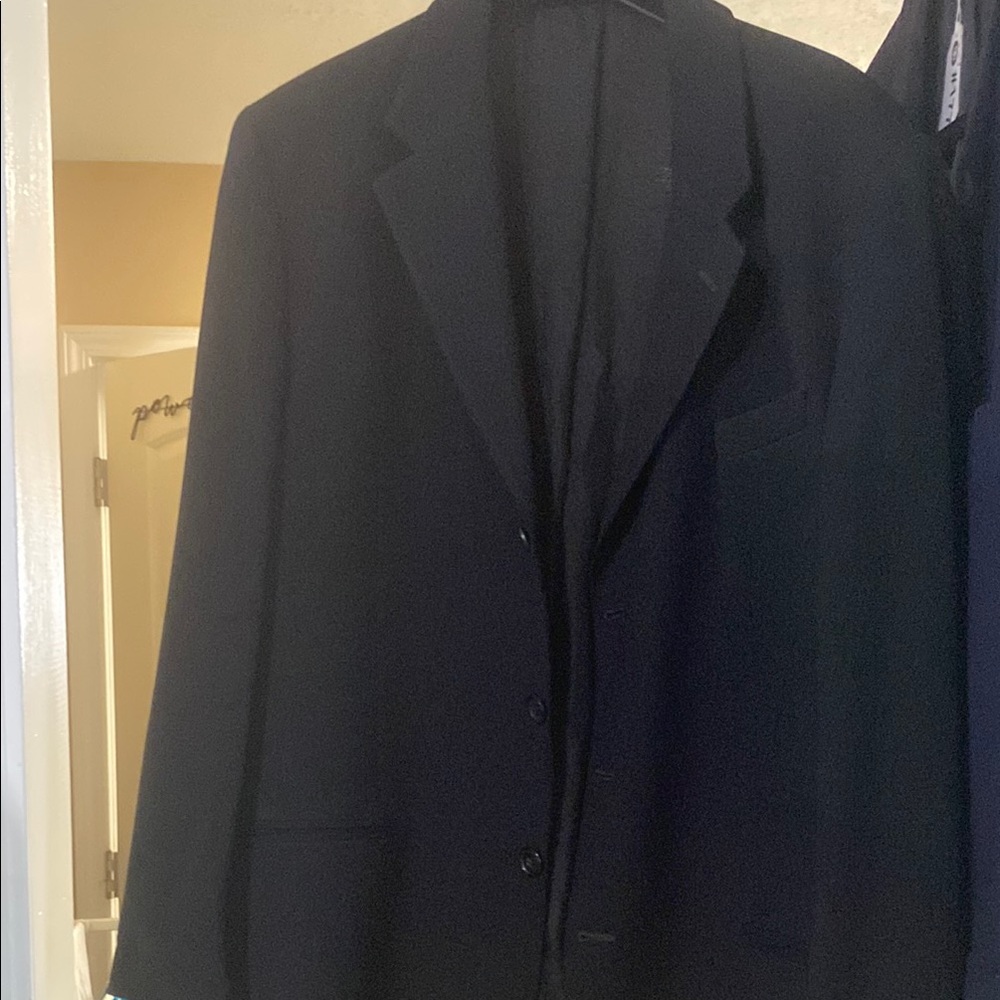 Black Sport Coat with Notched Lapel and Tailored Fit